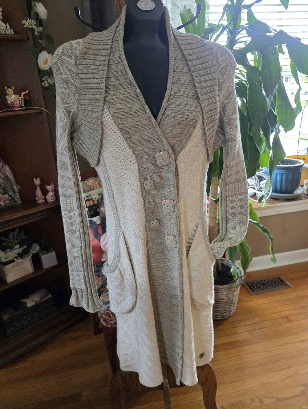 Modelan Boho Vintage Cozy "Layered" Long Cardigan Sweater in Cream and Tan Sz M